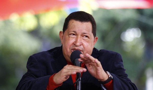 Chávez entra em rede nacional e tira opositor do ar