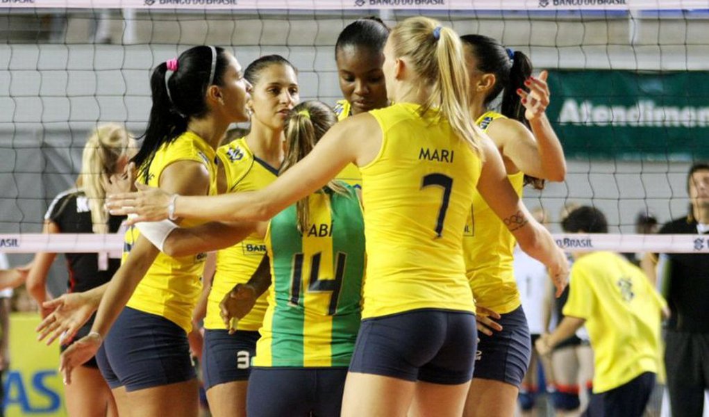 Brasil chega ao Japão como favorito