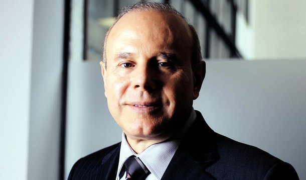 "Lula está bem", diz Mantega