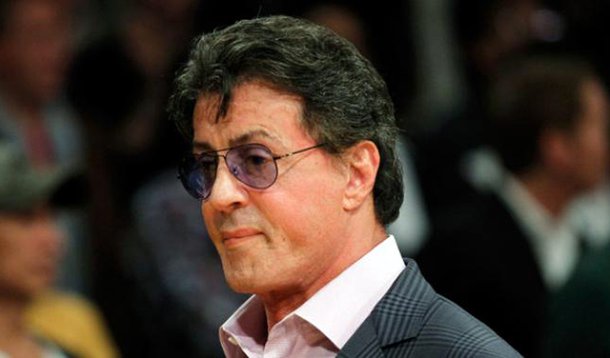 Stallone prova que gosta mesmo de ação