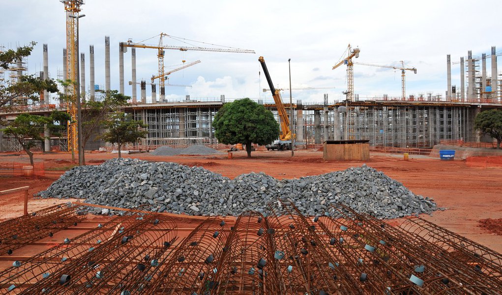Greve faz consórcio de estádio de Brasília ir à Justiça