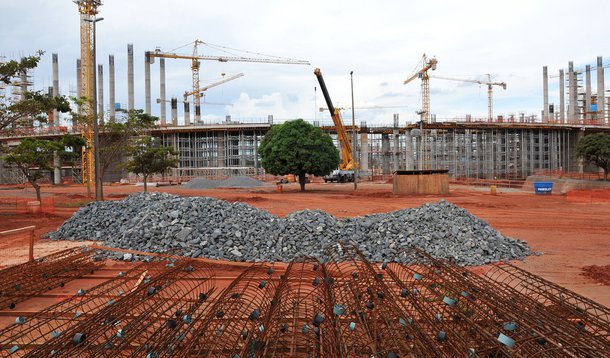 Greve faz consórcio de estádio de Brasília ir à Justiça
