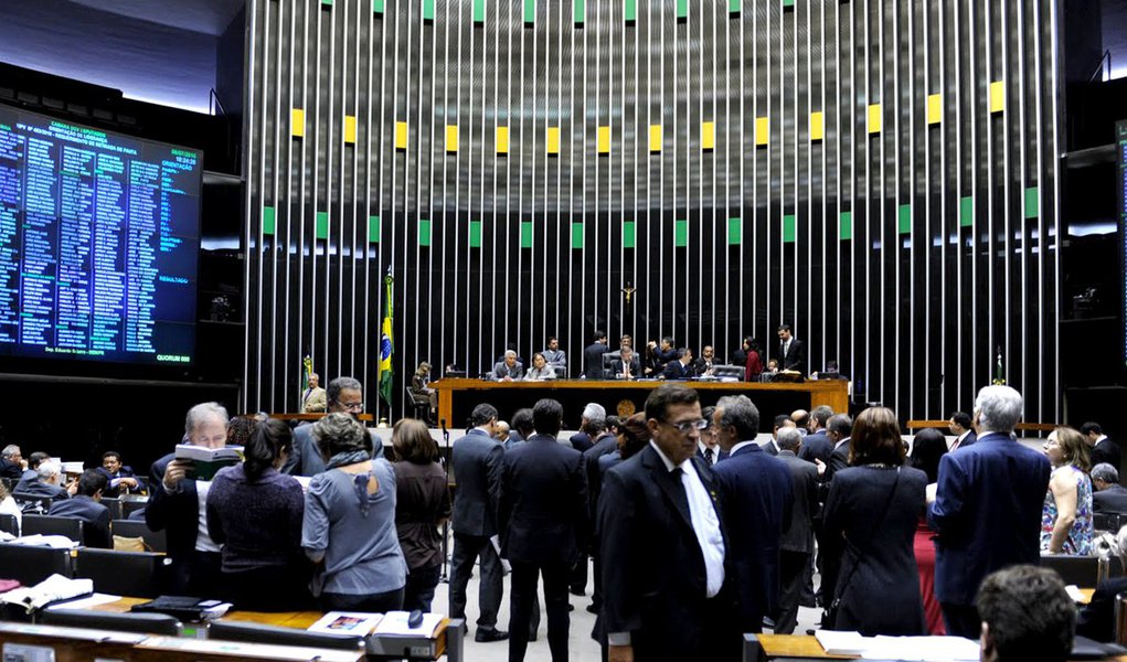 Câmara aprova registro de contas eleitorais reprovadas