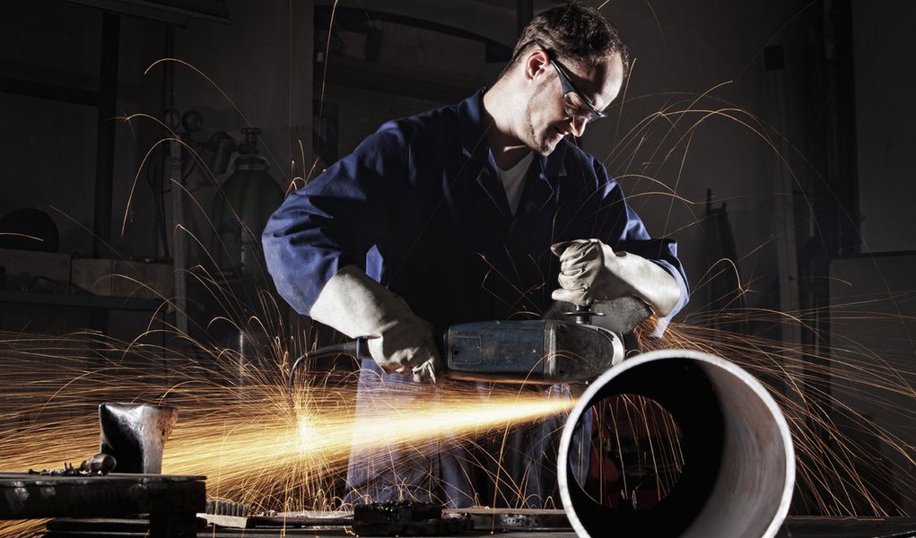 Crescimento industrial de PE acima do Brasil