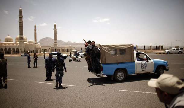 No Iêmen, autoridades prendem dois homens-bomba