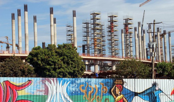Sem acordo, obras no estádio de Brasília param de novo