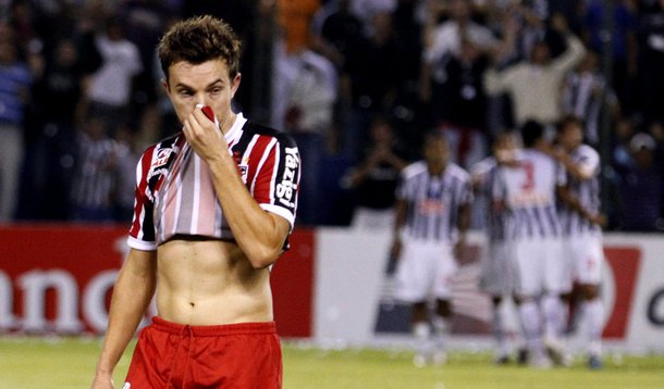 São Paulo perde e é eliminado na Sul-Americana