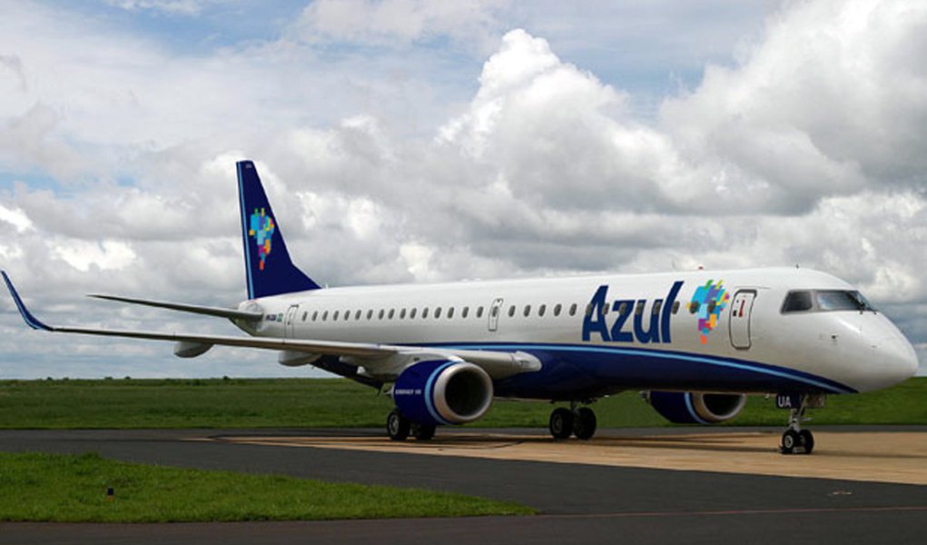 Azul compra mais 11 jatos da Embraer