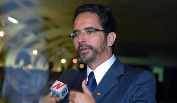 Ato marca apoio de líderes sindicais a Maurício Rands