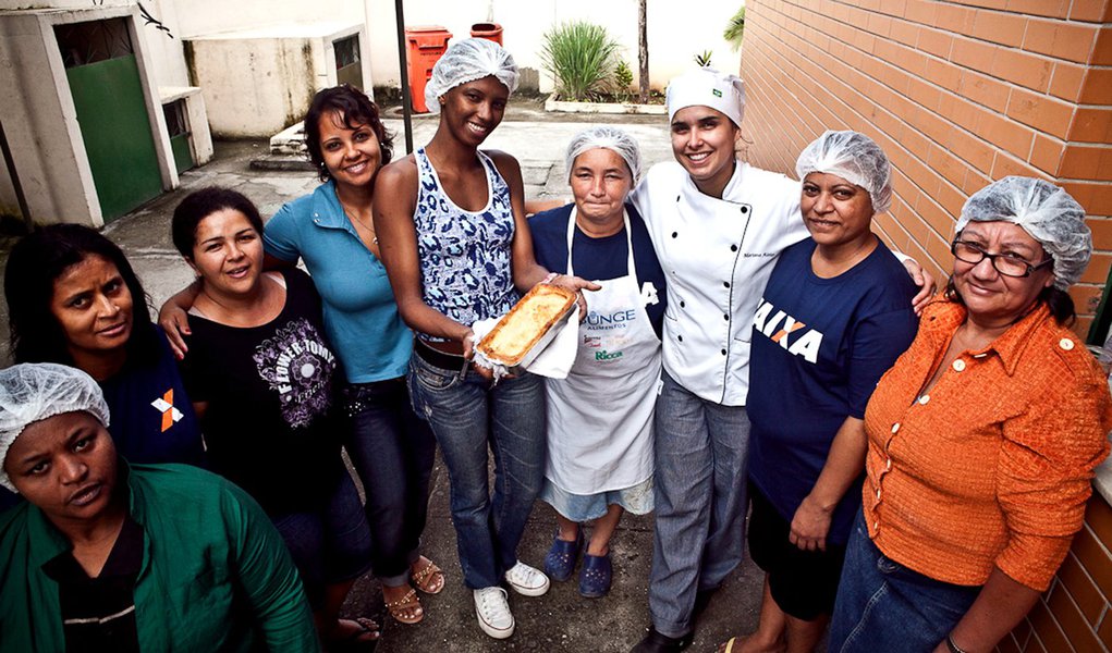 Curso de gastronomia na Maré leva prêmio da ONU