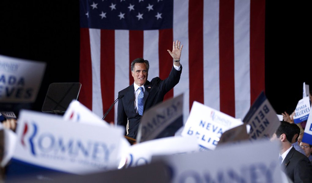 Romney vence mais uma