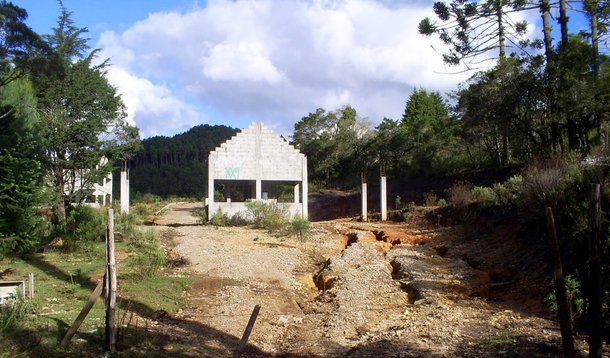 Obra abandonada recebeu R$ 1,37 mi da União