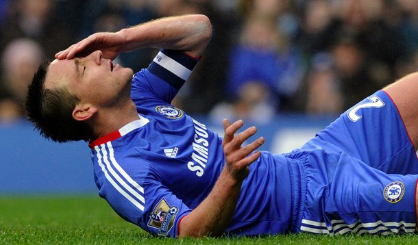 Polícia investiga John Terry por acusação de racismo