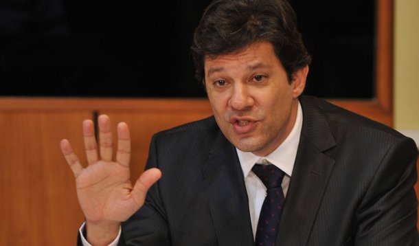 Haddad adia inicío de campanha de novo