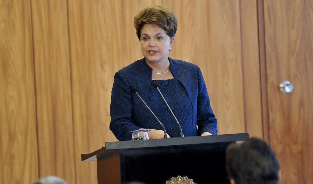 Dilma reassume agenda de trabalho na sexta