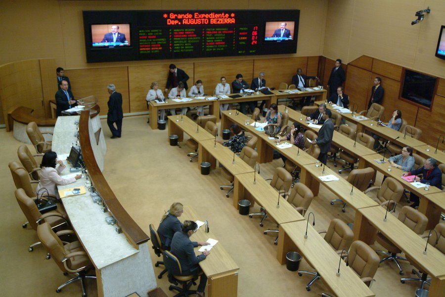 Prefeitos do Sertão podem invadir Assembleia e exigir mudanças no Proinveste