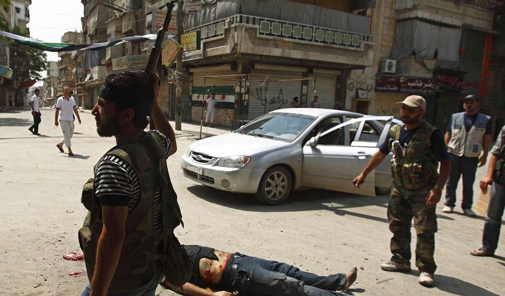 Forças de Assad declaram vitória em Aleppo