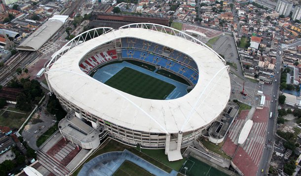 Após 2 meses, Engenhão segue sem solução