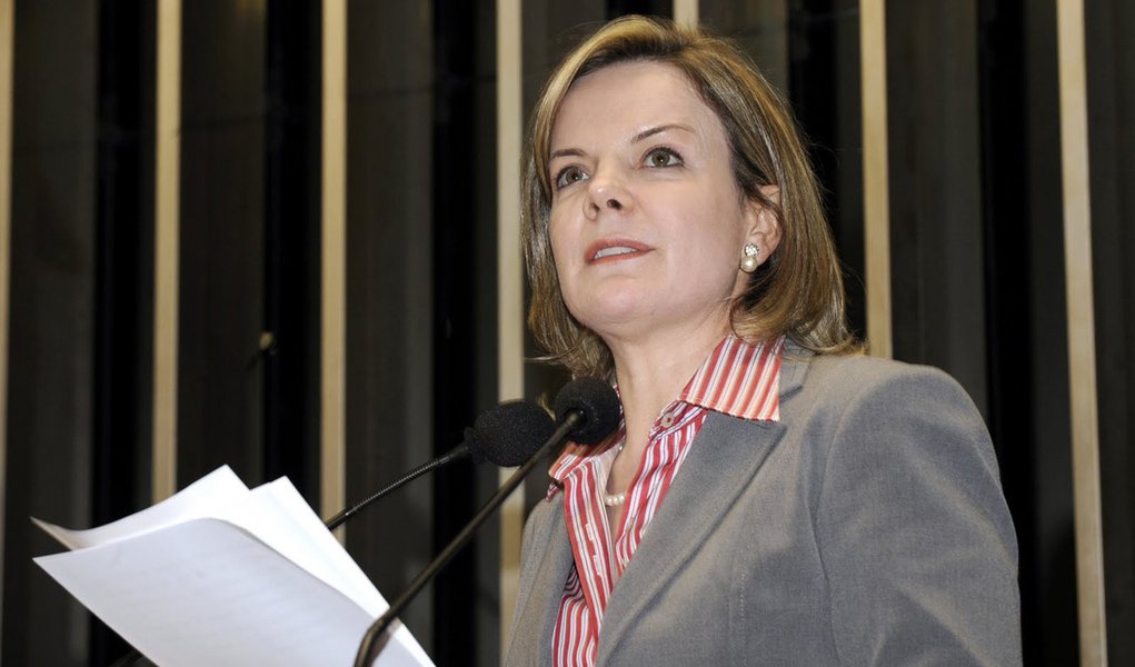 Gleisi começa a assumir papel de superministra