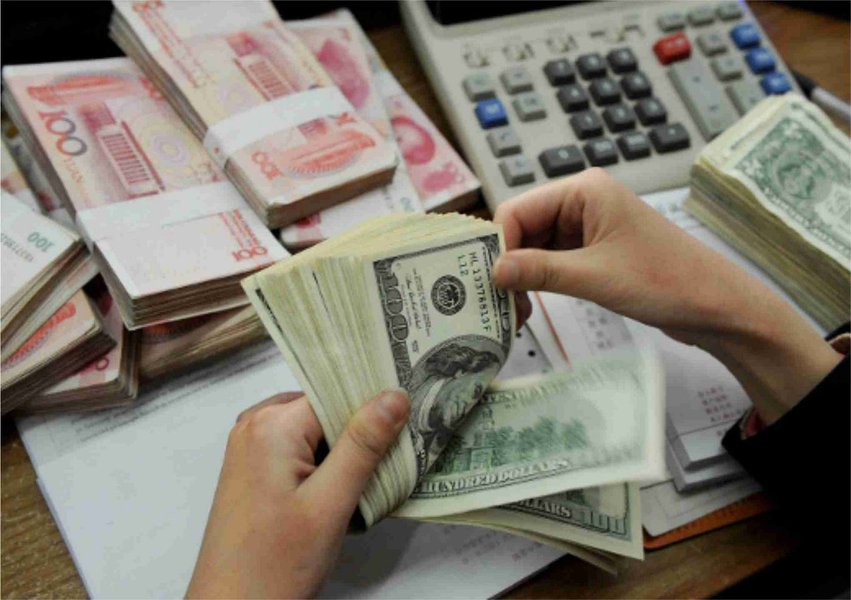 Entrada de dólares supera saída em US$ 10,7 bilhões