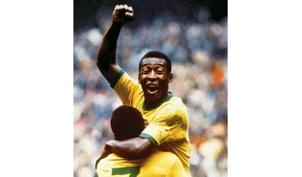 Leilão em São Paulo oferece reliquias de Pelé