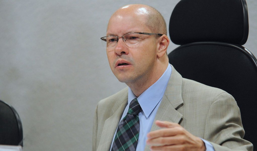 Oposição cobra explicações sobre verbas da Integração