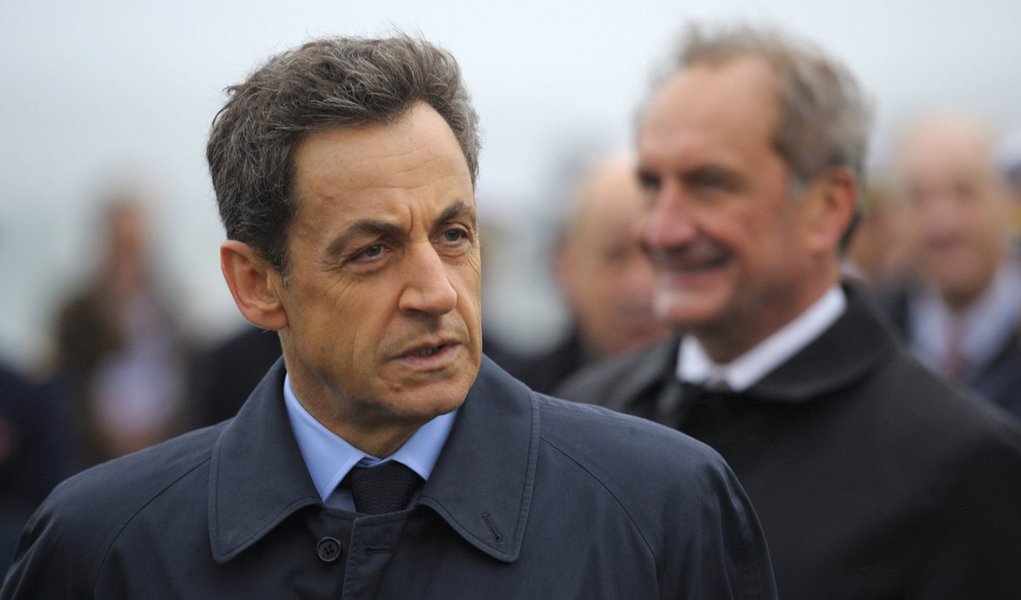 Sarkozy: Assad massacra os sírios e precisa renunciar