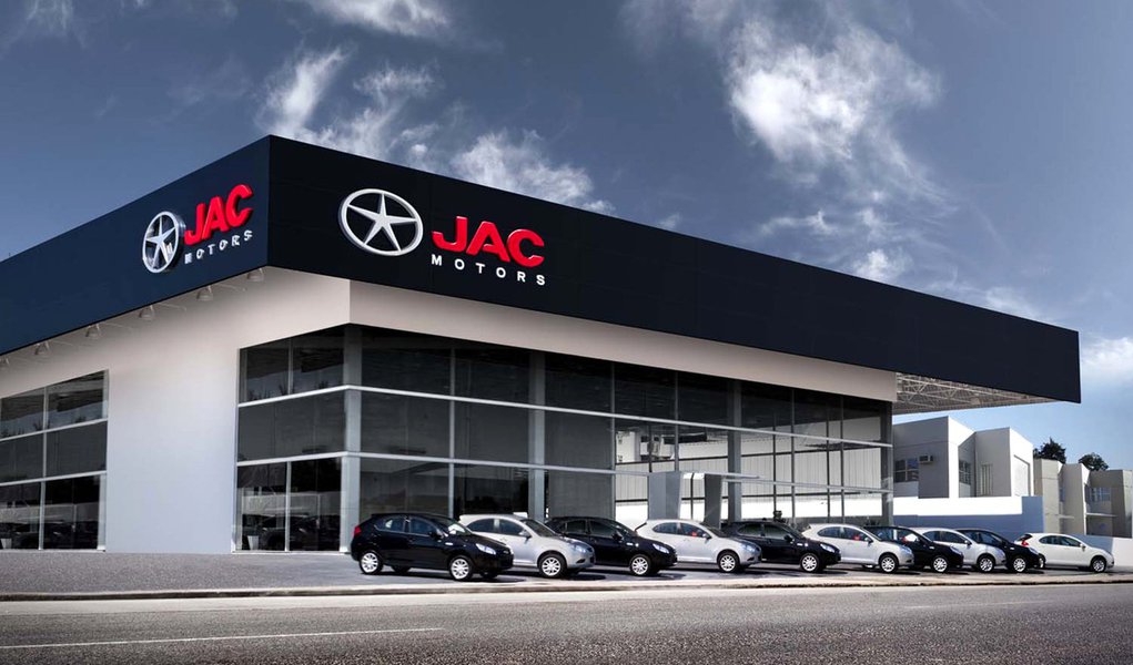 Montadora chinesa suspende fábrica na Bahia