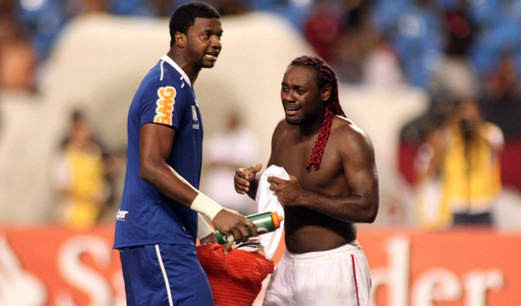 Flamengo vence, mas dá adeus à Libertadores