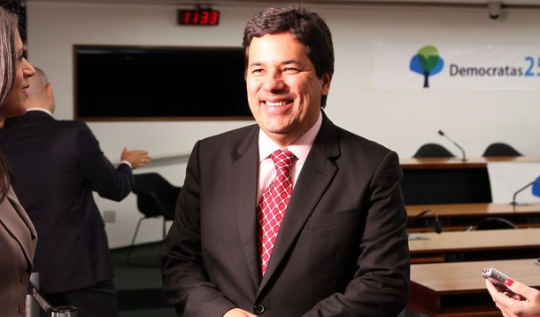 CCJ aprova pena de prisão contra 'calúnia eleitoral'