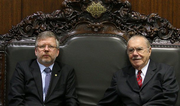 PT e PMDB garantem comando da CPI
