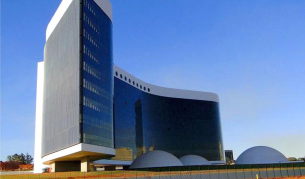 PT perde R$ 3,8 milhões