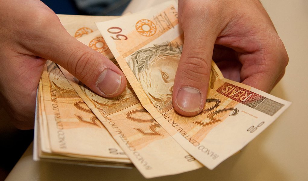 Salário-mínimo de R$ 622 já está valendo