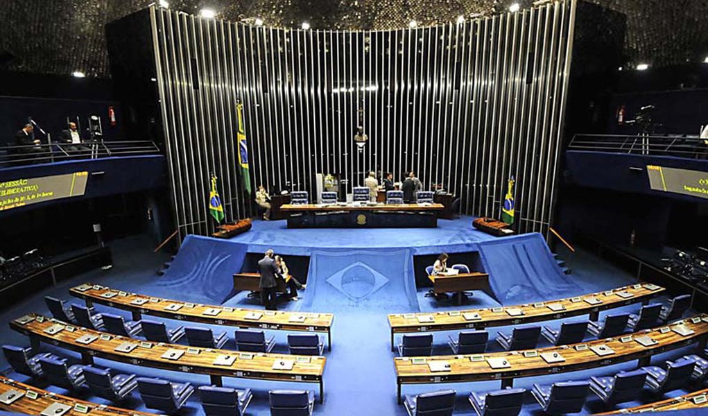 Senado aprova realização de primárias para a Presidência