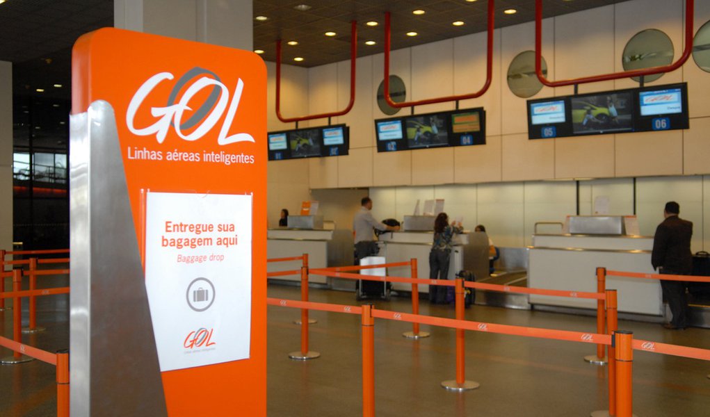 Gol tem oito dias para recontratar demitidos da Webjet