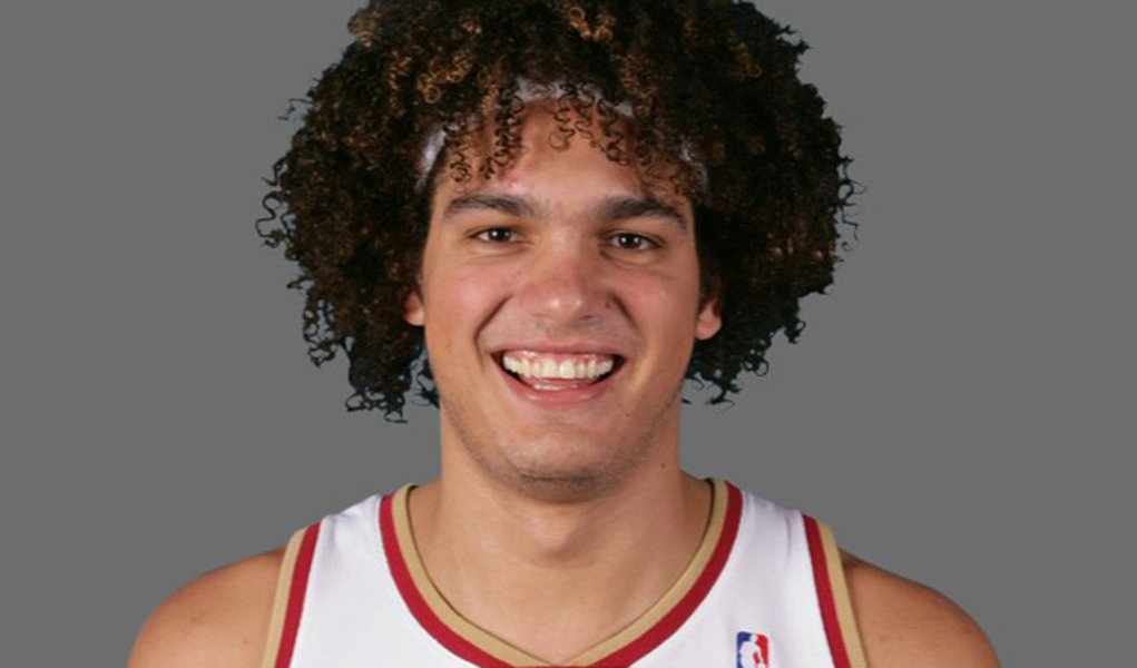 Varejão brilha, mas não evita derrota do Cleveland