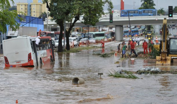 Chuvas levam 44 cidades mineiras a emergência