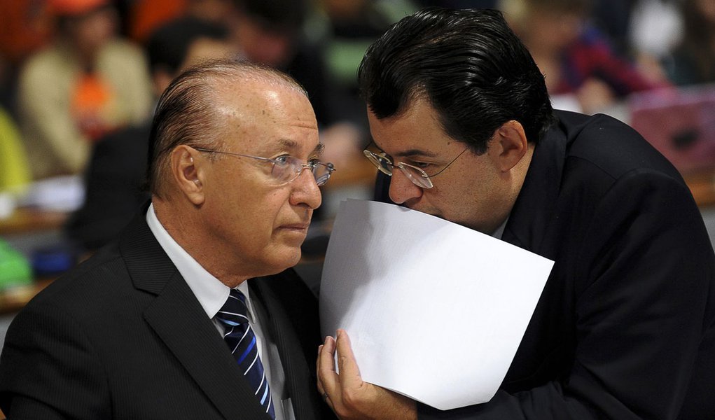 Valadares, o homem que pode degolar Demóstenes