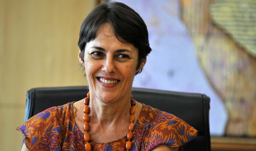 Ministra da Cultura entrega obra em Cachoeira