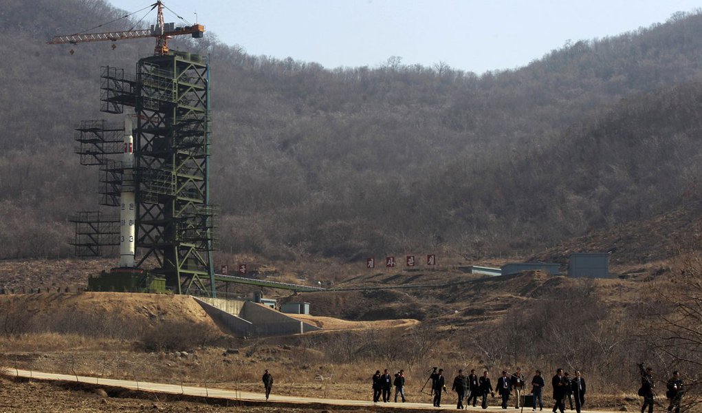 Mesmo sob pressão, Coreia do Norte lançará satélite