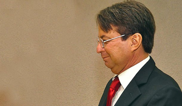 Reforma discreta e pela metade no secretariado