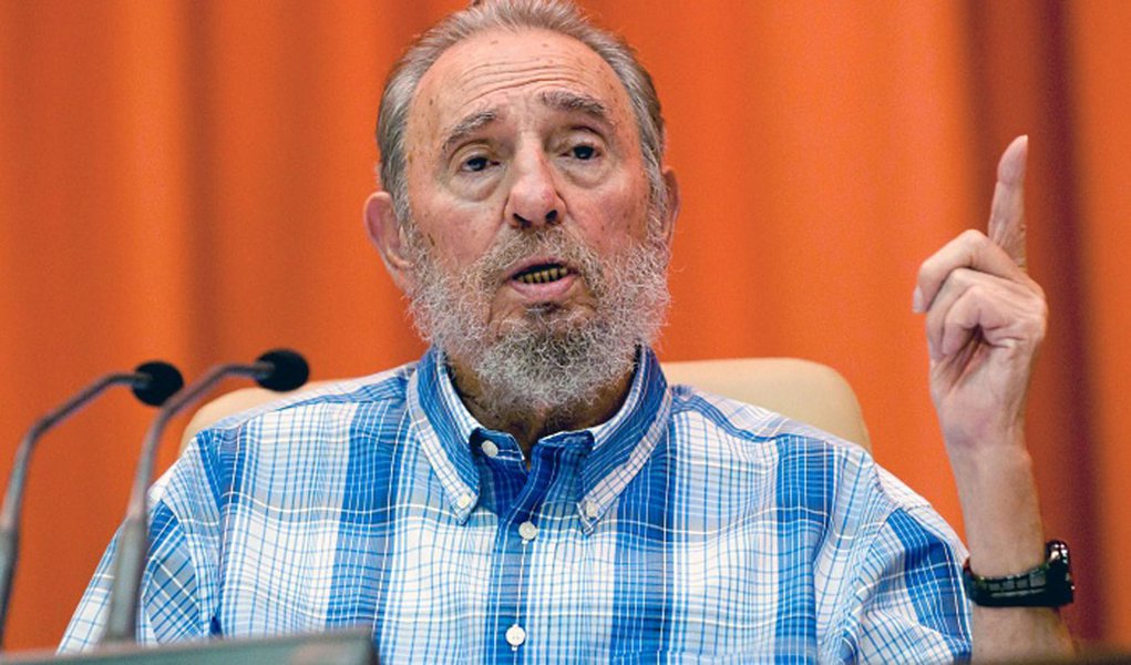 Fidel Castro prepara volta como deputado