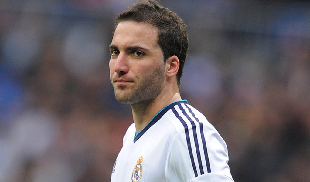 Higuaín anuncia que está de saída do Real Madrid