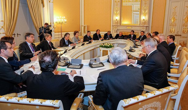 Dilma fecha parcerias com a Rússia