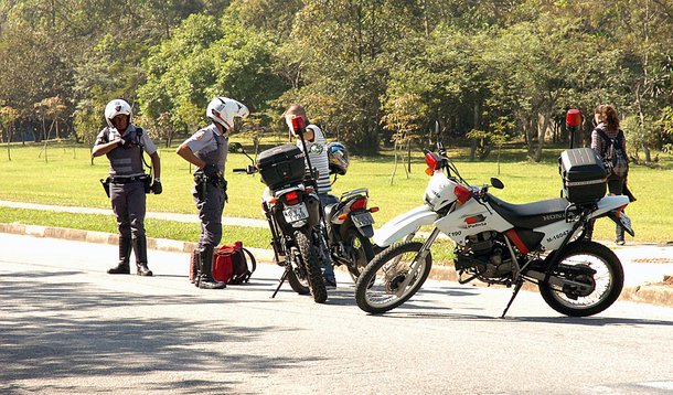 Mais de 60% dos brasileiros reprovam atuação da polícia