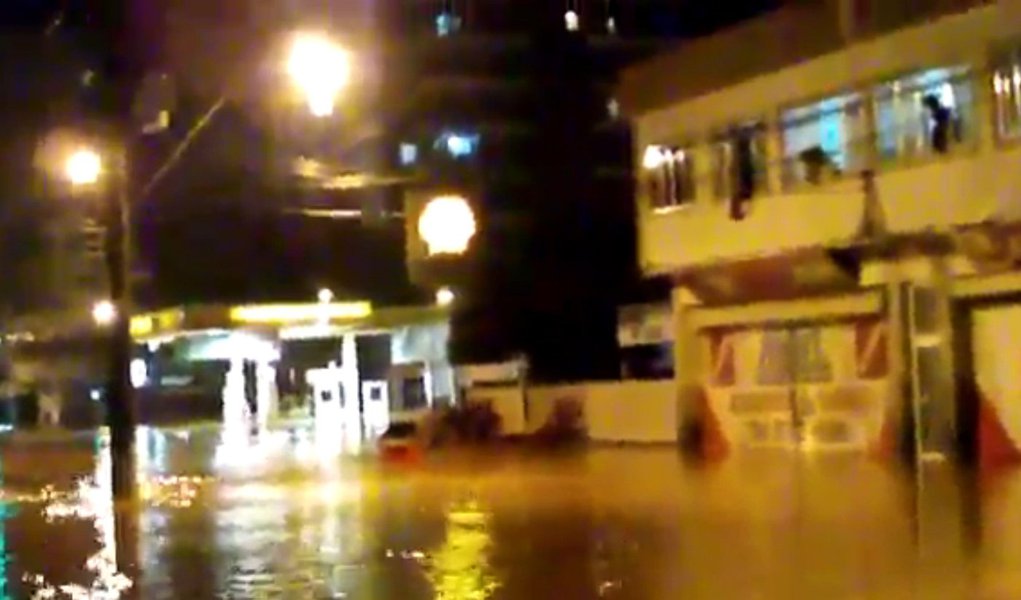 Chuva provoca cinco mortes na região serrana do Rio