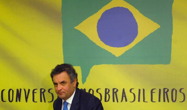 Aécio: "Caminhamos para o terceiro ano perdido"