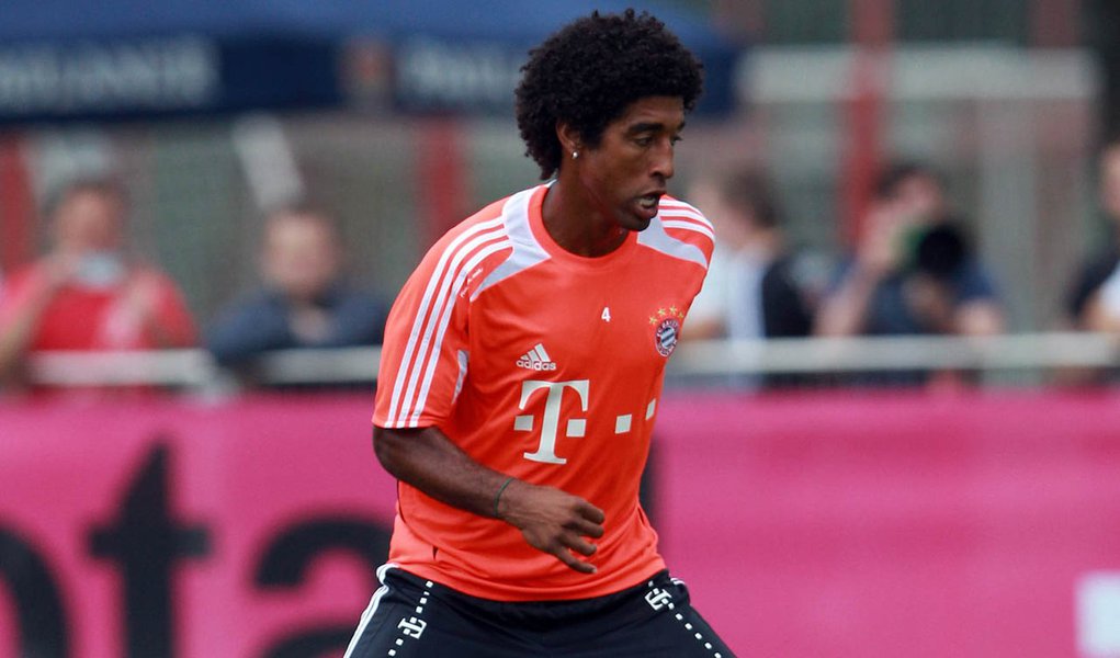 CBF recorre à Fifa por Dante e Luiz Gustavo