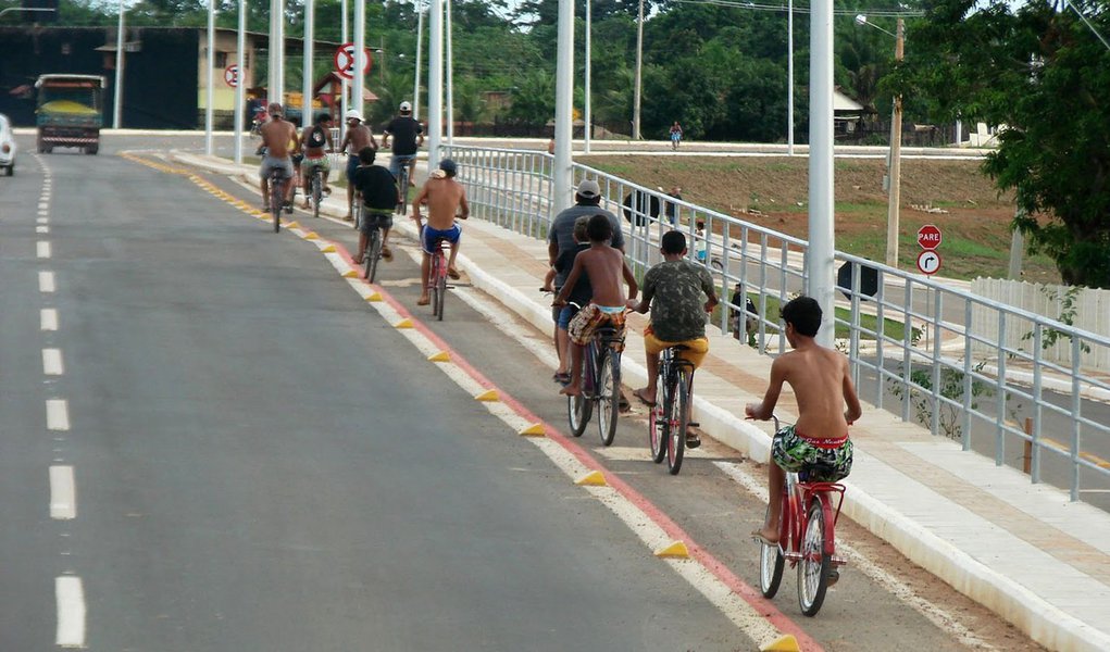 Motorista que ameçar segurança de ciclista será multado