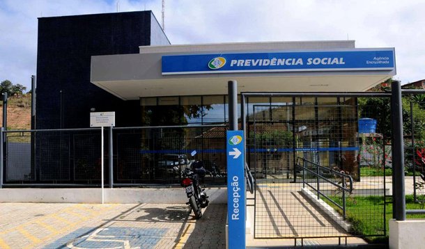 INSS vai revisar benefícios de 600 mil pessoas